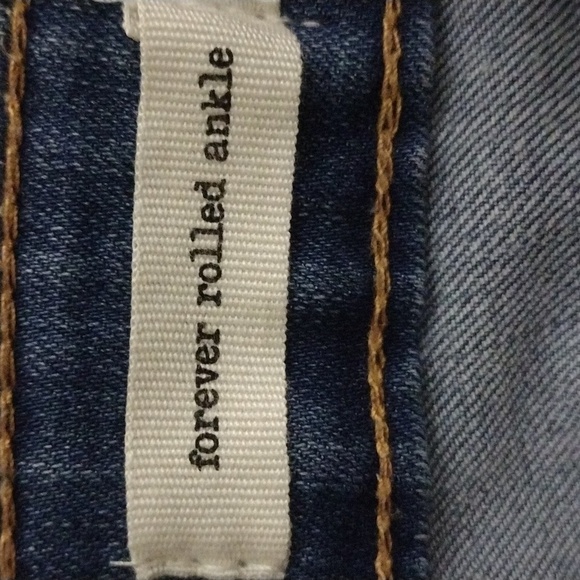 Jessica Simpson Forever Rolled Ankle Jeans - Picture 9 of 9